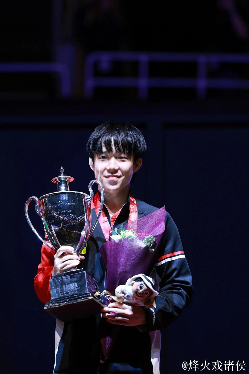 王楚钦积9925分领跑男单，孙颖莎以11600分位居女单榜首